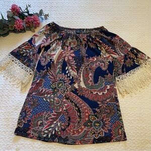 WinWin Navy‎ Floral Paisley Blouse with Lace Trim